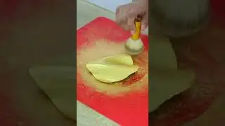 STUNNING gold chocolate sail for cake decorating 😍