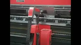 Amada HDS1030NTR Robotic Cell w/Tool Changer machine 11751