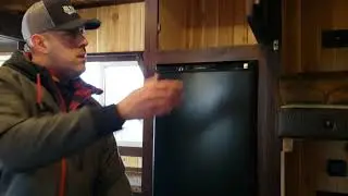 Виртуальный тур по ледяным фортам во вторник - 2020 Yetti Angler Fish House 8 x 16 футов с кондиционером и другими удобствами для круглогодичного проживания