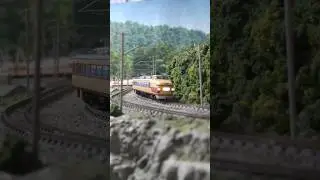 特急  あずさ  国鉄 181系 【鉄道模型】