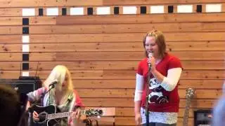 Anna & Mariell - Far Away