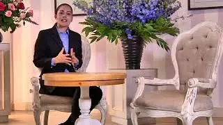 Don ELoy decoraciones florares con el Pantone 2018 Untravioleta