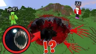 Mikey & JJ Found Biggest Blood Worm Footprints and PIT in Minecraft