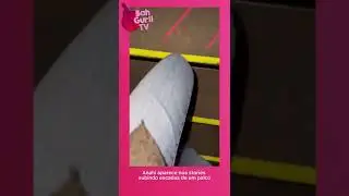 Ex-RBD Anah&Iacute; aparece subindo escadas de um palco