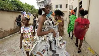Nigeria : un défilé de mode contre la pollution plastique