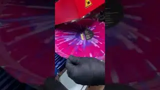 Take a look at this beauty!🤩⭐️ #vinyl #art #machine #factory