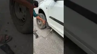 Unexpected Adventure in Hyderabad 🚗💥..Tyre Puncture on the Highway! Still Vibing 😎#shorts #travel