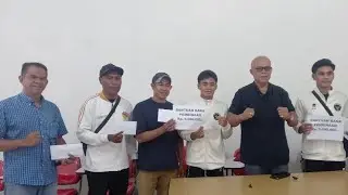 KETUA PERTINA NTT SERAHKAN DANA PEMBINAAN UNTUK 2 ATLET TINJU SEA  GAMES 2025 THAILAND