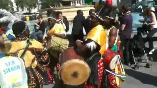 Frititi roving drummers