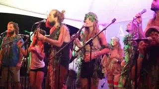 Tubby Love & The Roots Family Band Ft. Paul Izak - Let It Be Alive [LIVE @ Hallowballoo on Oahu]