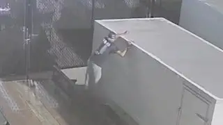 Cameras Catch Texas Man Attempting Theft from Boat Dealership