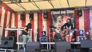 C&eacute;l&eacute;na et Sophia ~ L'envol des Cit&eacute;s 4 @ Tournai
