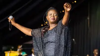 Jesu Carry Me_Live at Ruach Assemblies - Eunice Njeri and Ruach Praise 