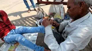 Street Surgery | Local Doctor | Footpath Doctor | Bhopal | Streets Of India
