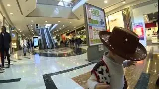 Roma Est centro commerciale - Carnevale - Slow Motion Cowboy (gopro hero)