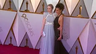 Oscars 2018 Arrivals: Emily Blunt | ScreenSlam
