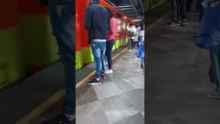 Alsthom MP-82 Llegando a Apatlaco Linea 8 #cdmx #metrocdmx #linea8 #MP82 #shorts