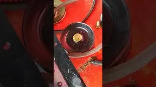 Gravely HD-ZT pulley and spindle removal