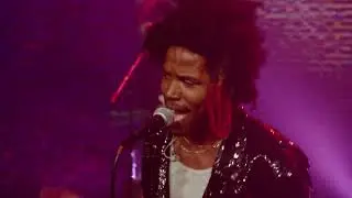 DE'WAYNE - I Know Something  (Live Performance)