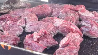 Steaks and Chips on the Road. Juicy London Street Food