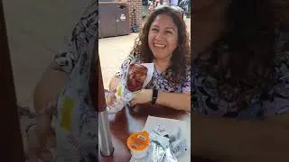 Comiendo en un Quick Service de Magic Kingdom