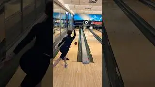 Учимся добивать сложные комбинации в боулинге 😱🎳