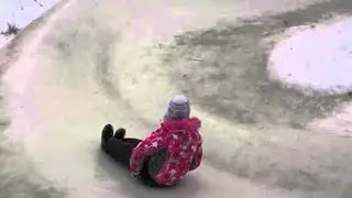 Awesome Kids Snow Sledding Course || ViralHog