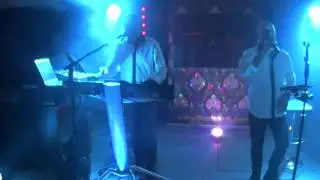Duo Latino ao vivo no restaurante A Lampreia