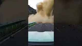 💨That heart stopping moments when the mountain slide #shorts #landslide
