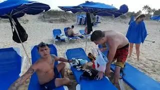 На Пляже на Кубе