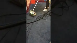Agitating carpet pre spray