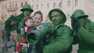 Roaming Toy Soldiers