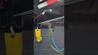 getting ready to take the trailer back to fix the tool box come on big tex get your shit together