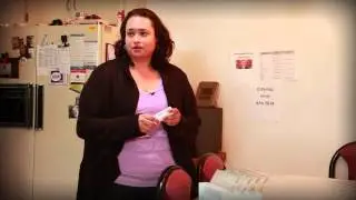 No me olvides: hija cuida a su madre con el Alzheimer