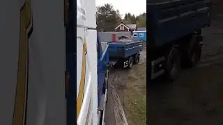 Gravel delivery #truckerlife #truck #truckdriver #chauff&ouml;r #lastbilschauff&ouml;r #lastbil #volvotrucks
