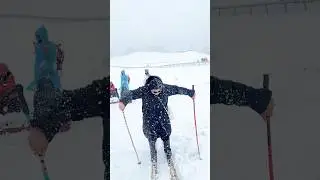 Self company best company#enjoyingmyowncompany#srinagar#gulmargsnowfall#march2025