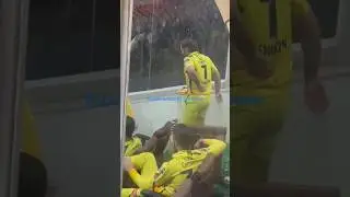 Ms dhoni back pain #Mahi_During ipl 😰😰