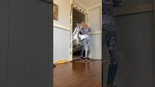 Розыгрыш с невидимой дверью! 😂 #розыгрыши #розыгрыш