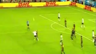 [Skill] Xavi - Sombrero vs Paul Scholes