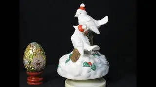 X'mas (baby white doves) music box series
