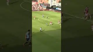 A GOAL OF THE SEASON ALREADY?! 😱
