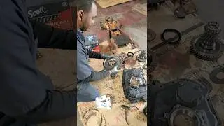 Eaton Fuller 10 Speed Reassemble #subscribe