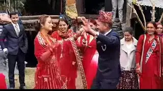 new nepali song rateuli git (नेपाली rateuli गीत ra नाच) viral rateuli video म्याग्दी को सुर्केमेला
