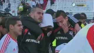River se fue a la B: Llantos de la tribuna (FULL HD) 1/2