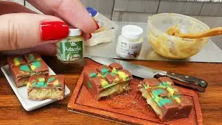Unglaublich! Die echte Dubai-Schokolade, nur in Mini-Gr&ouml;&szlig;e. Das musst du sehen! ASMR