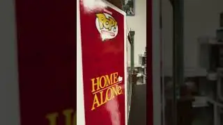 Opening Home alone Delux Pop Moment, Funko Pop. Merry Christmas!