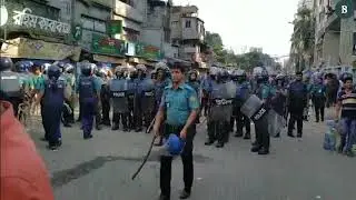 Biharis clash with police at Mohammadpur