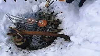 3 Days Stranded in Alaska Without a Tent   Camping in Deep Snow Survival Shelters