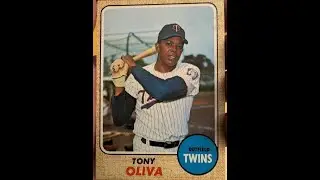 Opening up a Universal Treasures Box.  What great packs did I get???