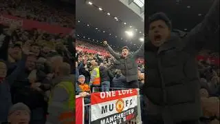 Manchester united fans celebrate victory against Liverpool